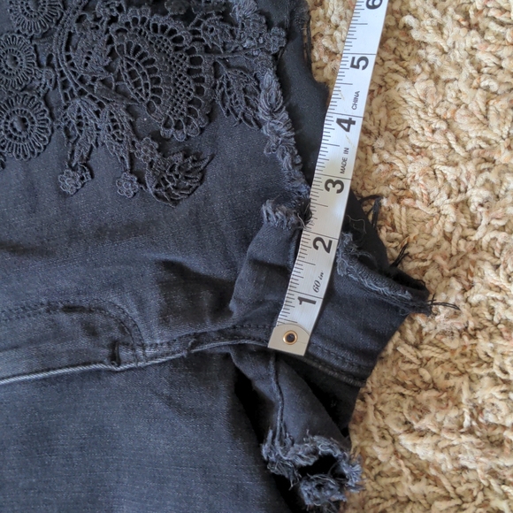 American Eagle Hi-Rise Shortie - Picture 8 of 9